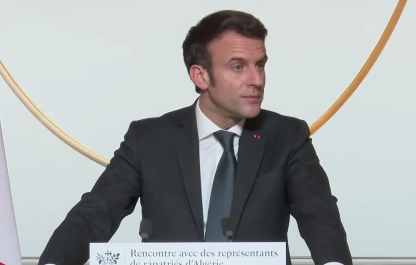 L’amministrazione Macron continua le sue politiche anti-famiglia 1